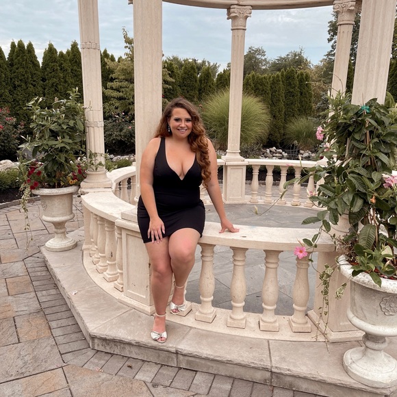 Meet your Posher, DaisyMae - Picture 3 of 17